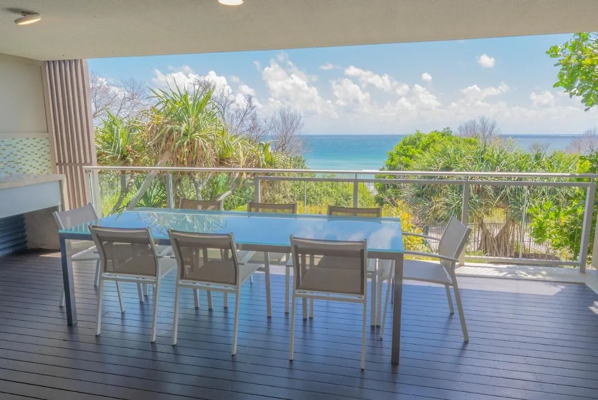 Waves 12 Apartment Point Lookout Australia